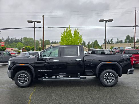 New 2025 GMC Sierra 3500 SLT w/ SLT Premium Package image 4