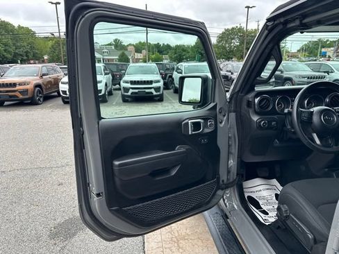 Certified 2023 Jeep Wrangler Unlimited Sport AWD/4WD image 23