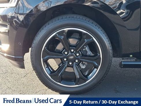 Certified 2022 Ford Expedition Limited image 29
