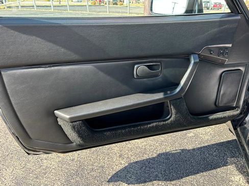 Used 1988 Porsche 944 Coupe image 9