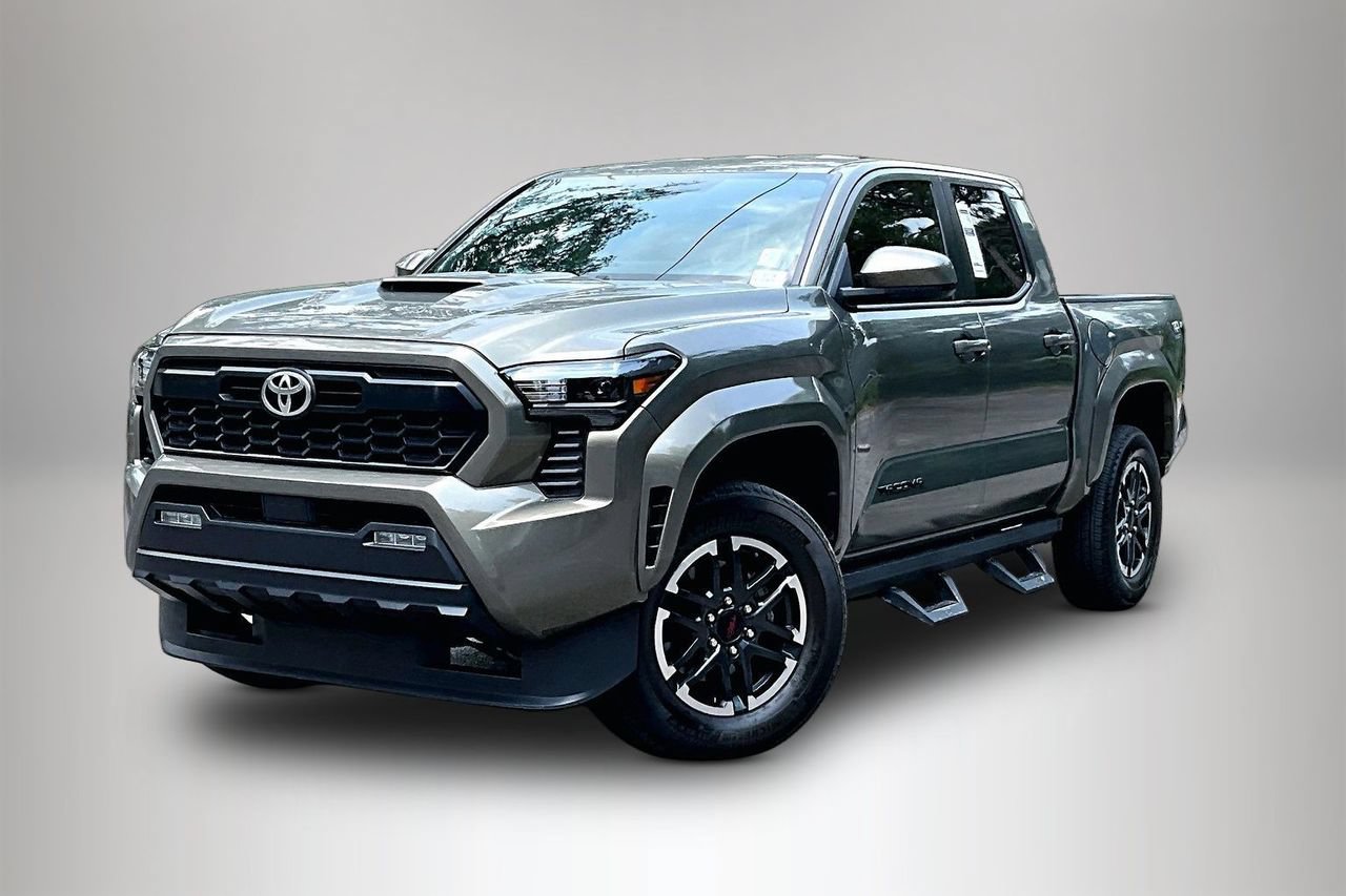 Used 2024 Toyota Tacoma TRD Sport AWD/4WD image 1