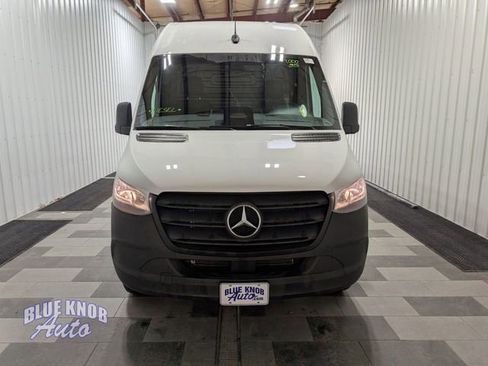 Used 2025 Mercedes-Benz Sprinter 2500 image 6