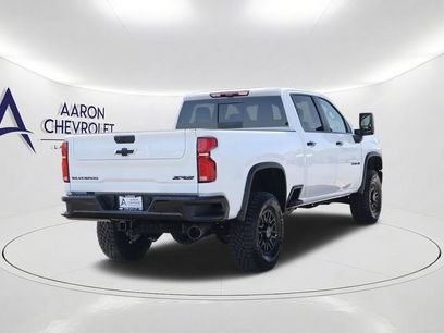 New 2026 Chevrolet Silverado 2500 ZR2 w/ LPO, Dark Essentials Package