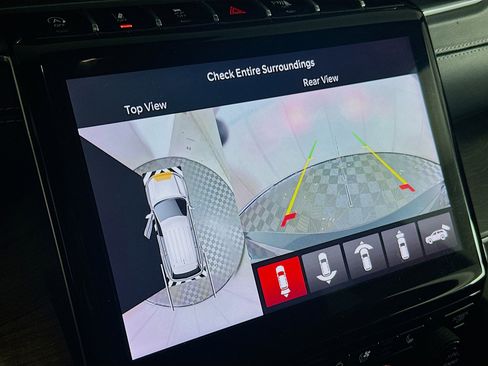 Used 2024 Jeep Grand Cherokee L Limited w/ Luxury Tech Group II image 23