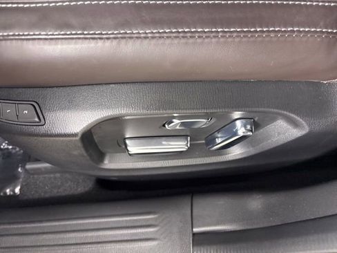 Certified 2025 MAZDA CX-5 Signature image 26