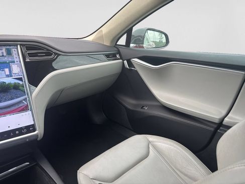 Used 2016 Tesla Model S 60D AWD/4WD image 9
