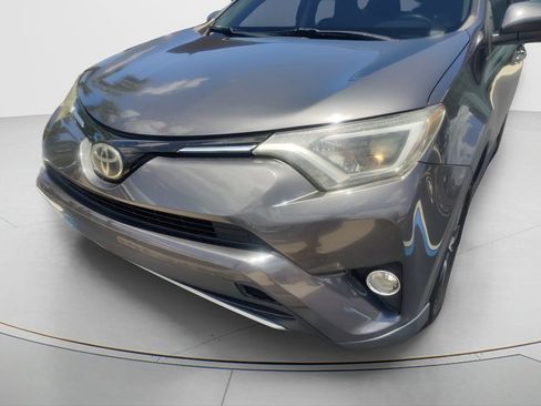Used 2018 Toyota RAV4 XLE FWD image 12