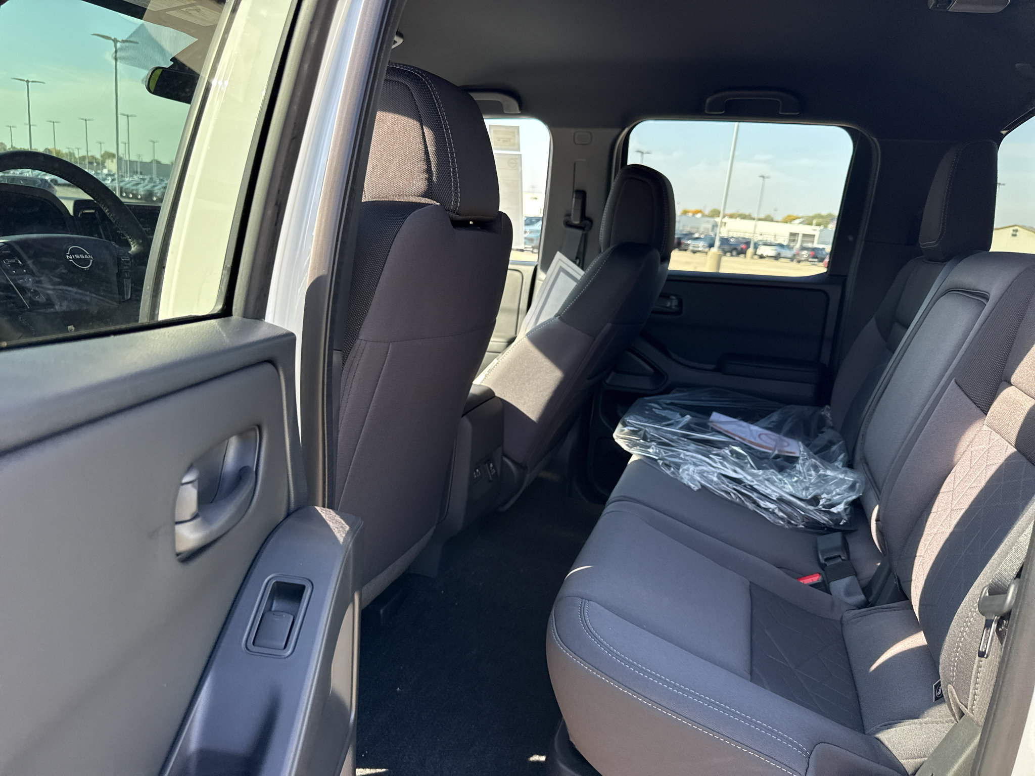 New 2027 Nissan Frontier SV w/ SV Convenience Package AWD/4WD image 12