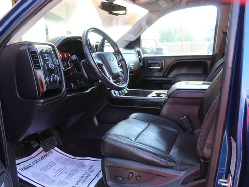 Used 2017 Chevrolet Silverado 1500 LTZ Z71 w/ LTZ Plus Package AWD/4WD image 17