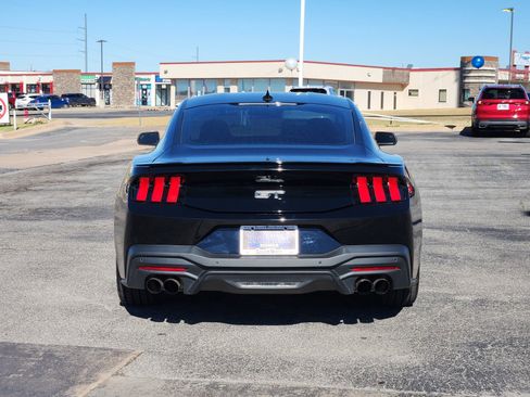 Used 2024 Ford Mustang GT Premium image 8