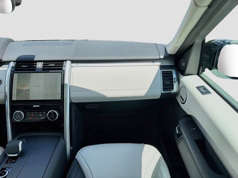 New 2026 Land Rover Discovery Limited Edition AWD/4WD image 19
