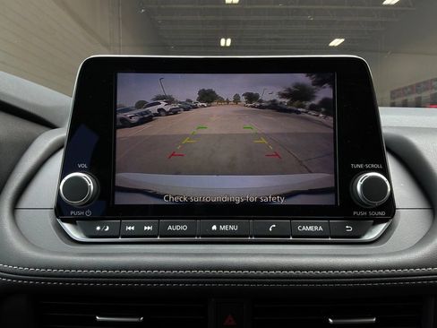 Used 2026 Nissan Rogue SV FWD image 34