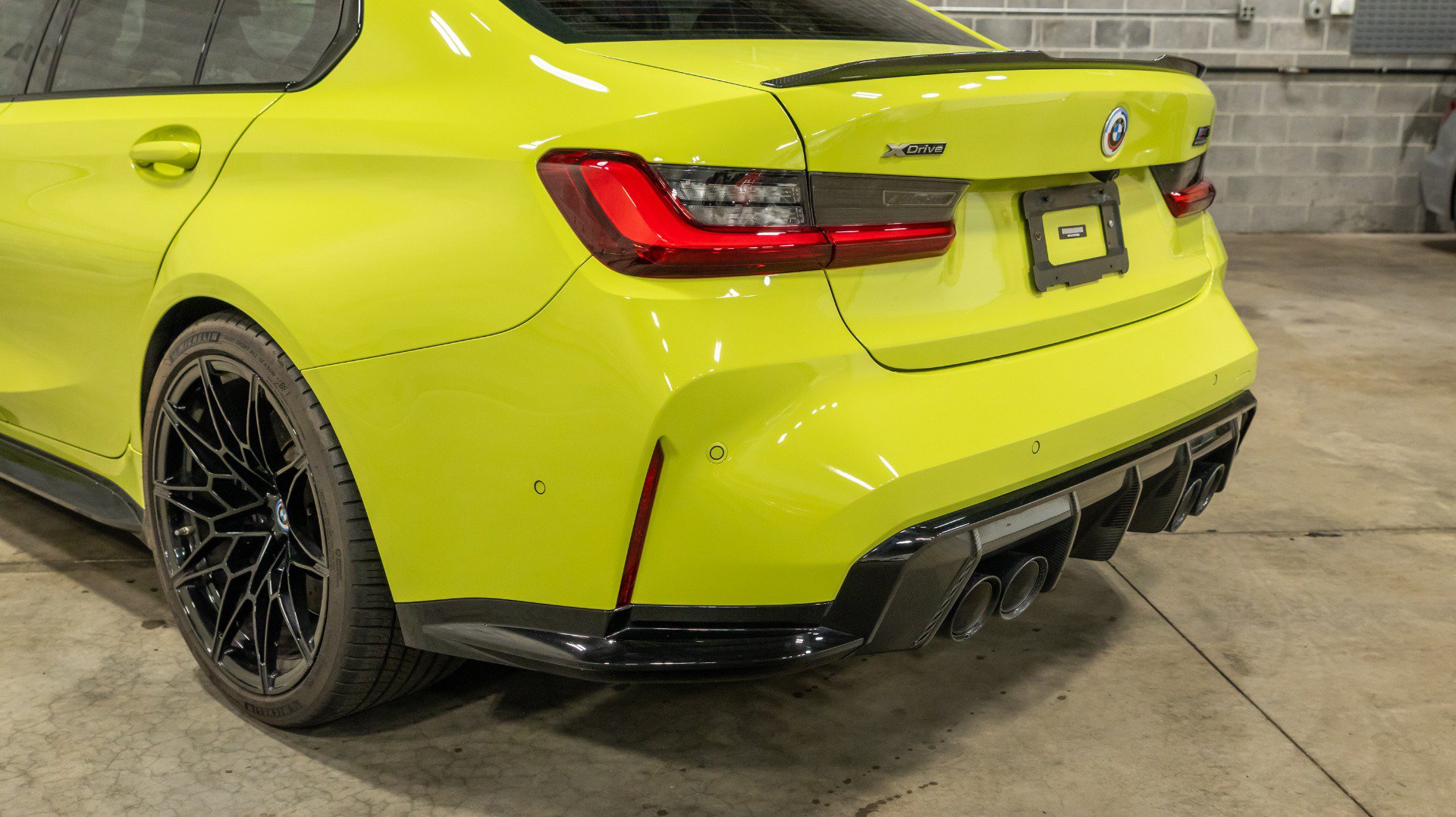 Used 2023 BMW M3 Competition w/ M Carbon Exterior Package AWD/4WD image 27