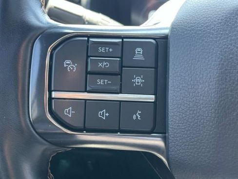 Used 2023 Ford Expedition Platinum AWD/4WD image 38
