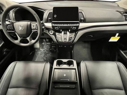 New 2026 Honda Odyssey Touring image 25