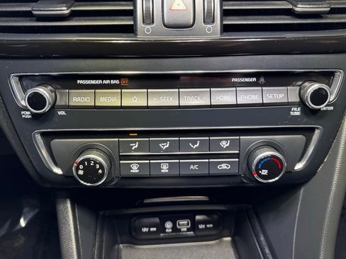 Used 2020 Kia Optima LX image 31