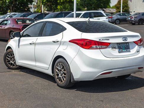 Used 2013 Hyundai Elantra Limited FWD image 5