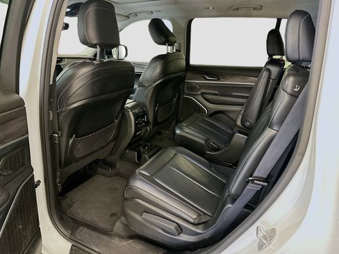 Used 2022 Jeep Grand Cherokee L Limited image 30