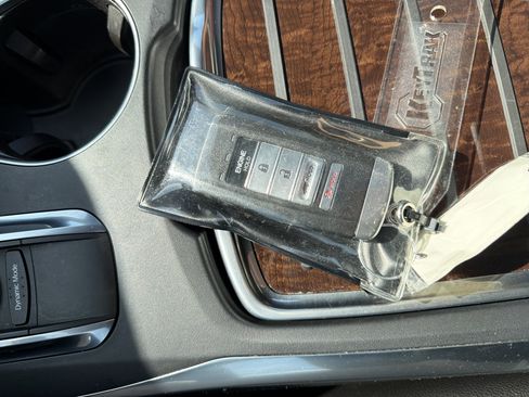 Certified 2017 Acura MDX FWD w/ Technology Package image 37