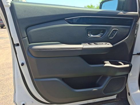 Used 2023 Honda Pilot Touring image 13