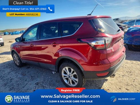 Used 2017 Ford Escape SE image 3