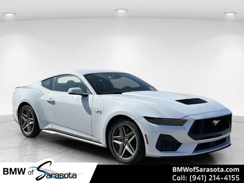 Used 2025 Ford Mustang GT Premium RWD image 1