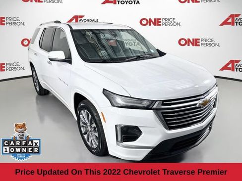Used 2022 Chevrolet Traverse Premier FWD image 1
