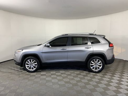 Used 2016 Jeep Cherokee Limited image 6