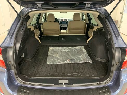 Used 2016 Subaru Outback 2.5i Limited image 7