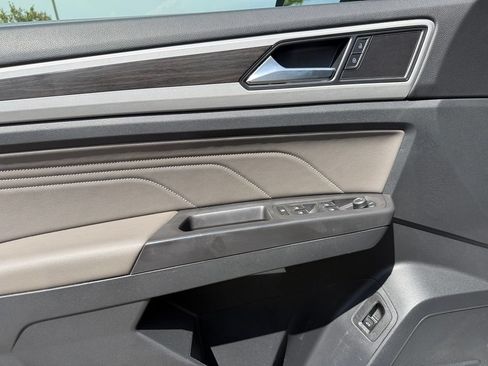Used 2022 Volkswagen Atlas SE FWD image 23