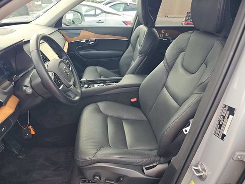 Used 2025 Volvo XC90 B6 Plus w/ Protection Package Premier AWD/4WD image 8