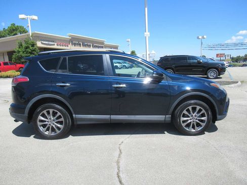 Used 2017 Toyota RAV4 Limited image 11