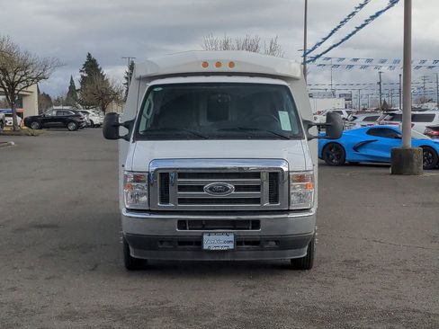 New 2024 Ford E-350 and Econoline 350 Super Duty w/ Power Windows & Locks Group RWD image 8