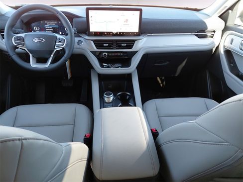 New 2026 Ford Explorer Active w/ Active Comfort Package image 10
