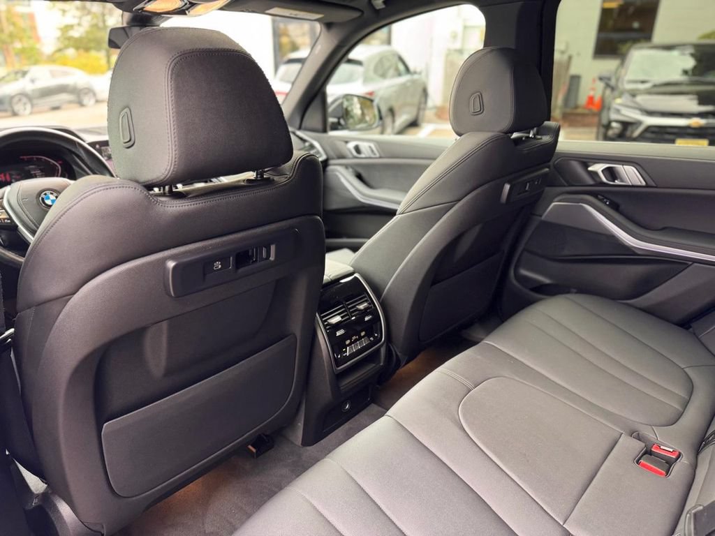 Used 2019 BMW X5 xDrive40i w/ Premium Package 2 AWD/4WD image 21