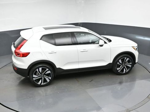 Used 2024 Volvo XC40 B5 Plus w/ Protection Package Premier AWD/4WD image 46