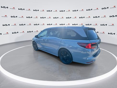 Used 2023 Honda Odyssey Sport image 6