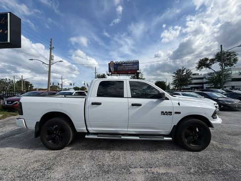Used 2018 RAM 1500 Express w/ Express Value Package AWD/4WD image 4