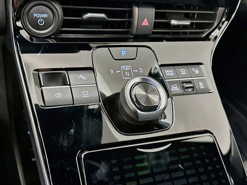 Used 2023 Subaru Solterra AWD image 25