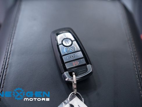 Used 2023 Ford Explorer Platinum w/ Technology Package image 29