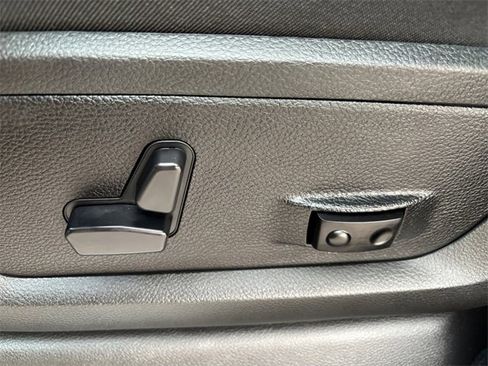 Used 2020 RAM 3500 Laramie image 16