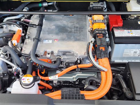 New 2026 Lexus RZ 450e AWD image 9