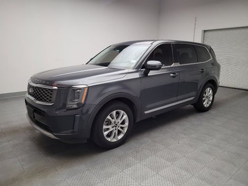 Used 2020 Kia Telluride LX AWD/4WD image 2
