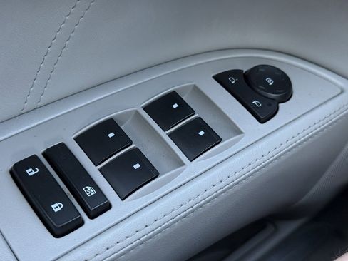 Used 2009 Buick Lucerne CXL image 14