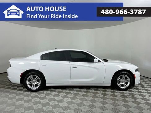 Used 2022 Dodge Charger SXT RWD image 4