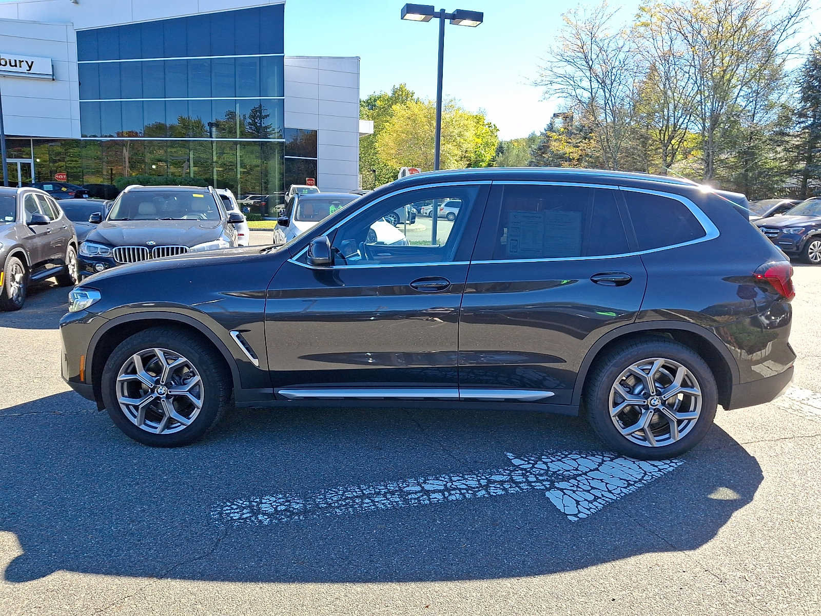 Used 2023 BMW X3 xDrive30i w/ Premium Package w/ZPA AWD/4WD image 4