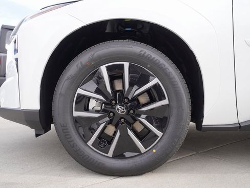 New 2026 Toyota bZ XLE image 19