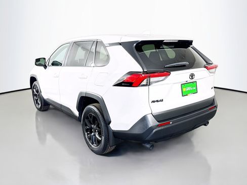 Used 2023 Toyota RAV4 LE image 7