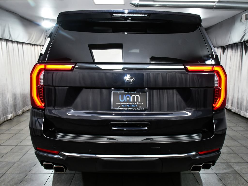 Used 2025 GMC Yukon XL Denali Ultimate AWD/4WD image 5