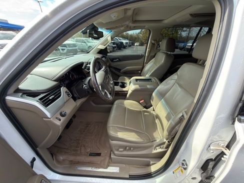 Used 2016 GMC Yukon XL SLT w/ Open Road Package image 5